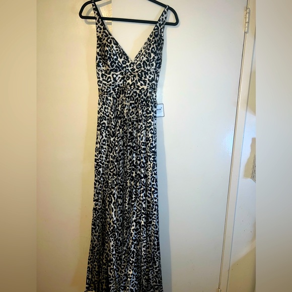 NWT LAUNDRY BY SHELLY SEGAL ANIMAL PRINT CRISS CROSS PLEATED GOWN SIZE 10 - Picture 3 of 8